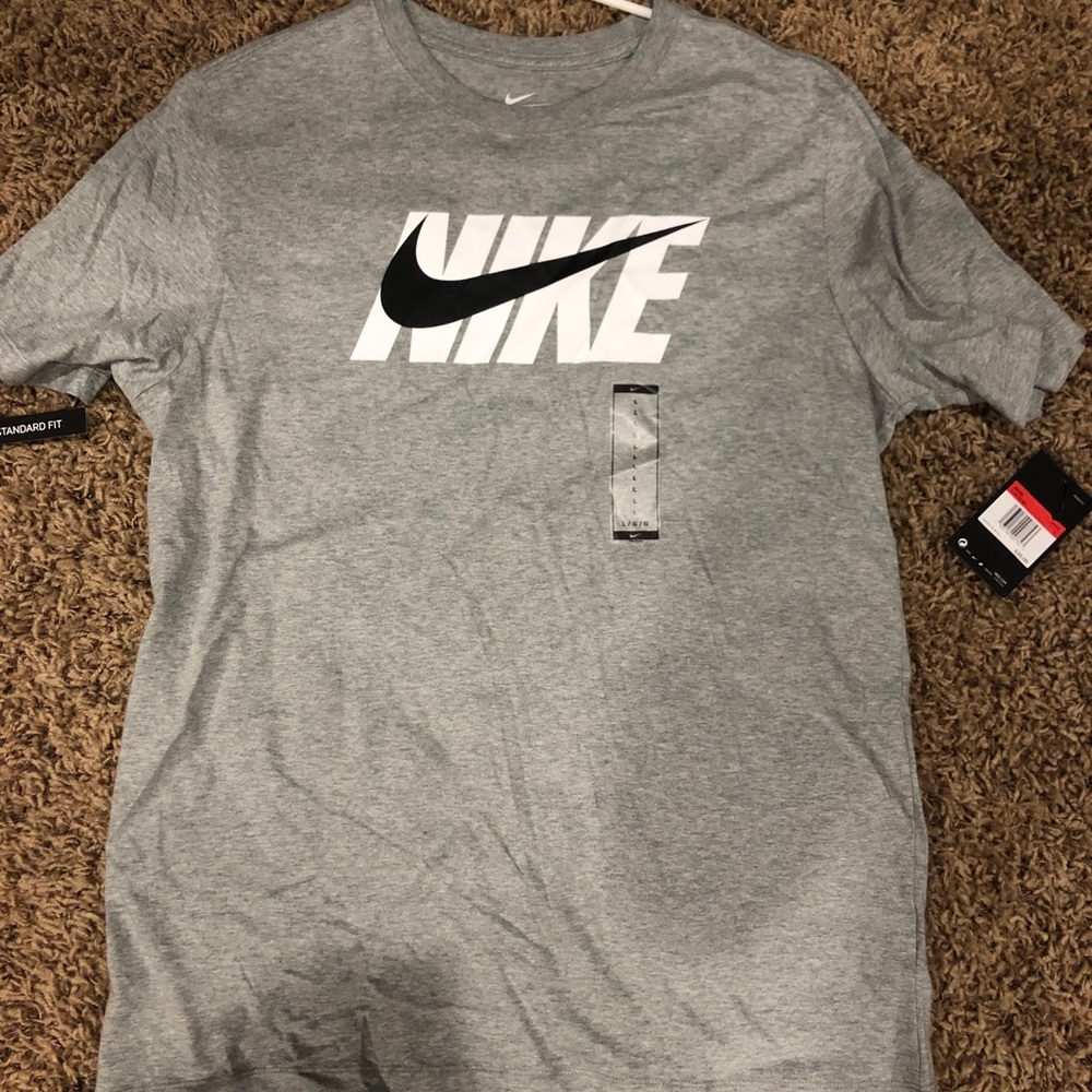 New Nike T-Shirt